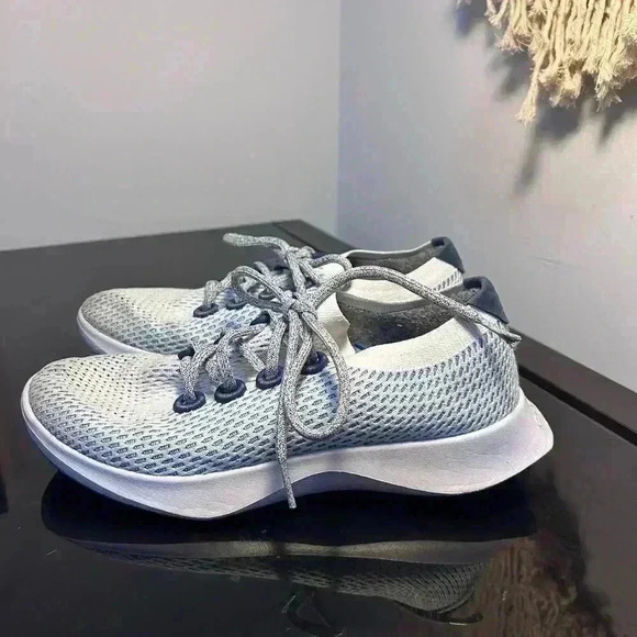 Shoes - Allbirds Women's TD Tree Dasher Running Shoe Size 9  Sneaker White Blue Knit
